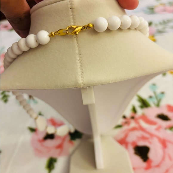 White gold beaded necklace - Picture 3 of 3